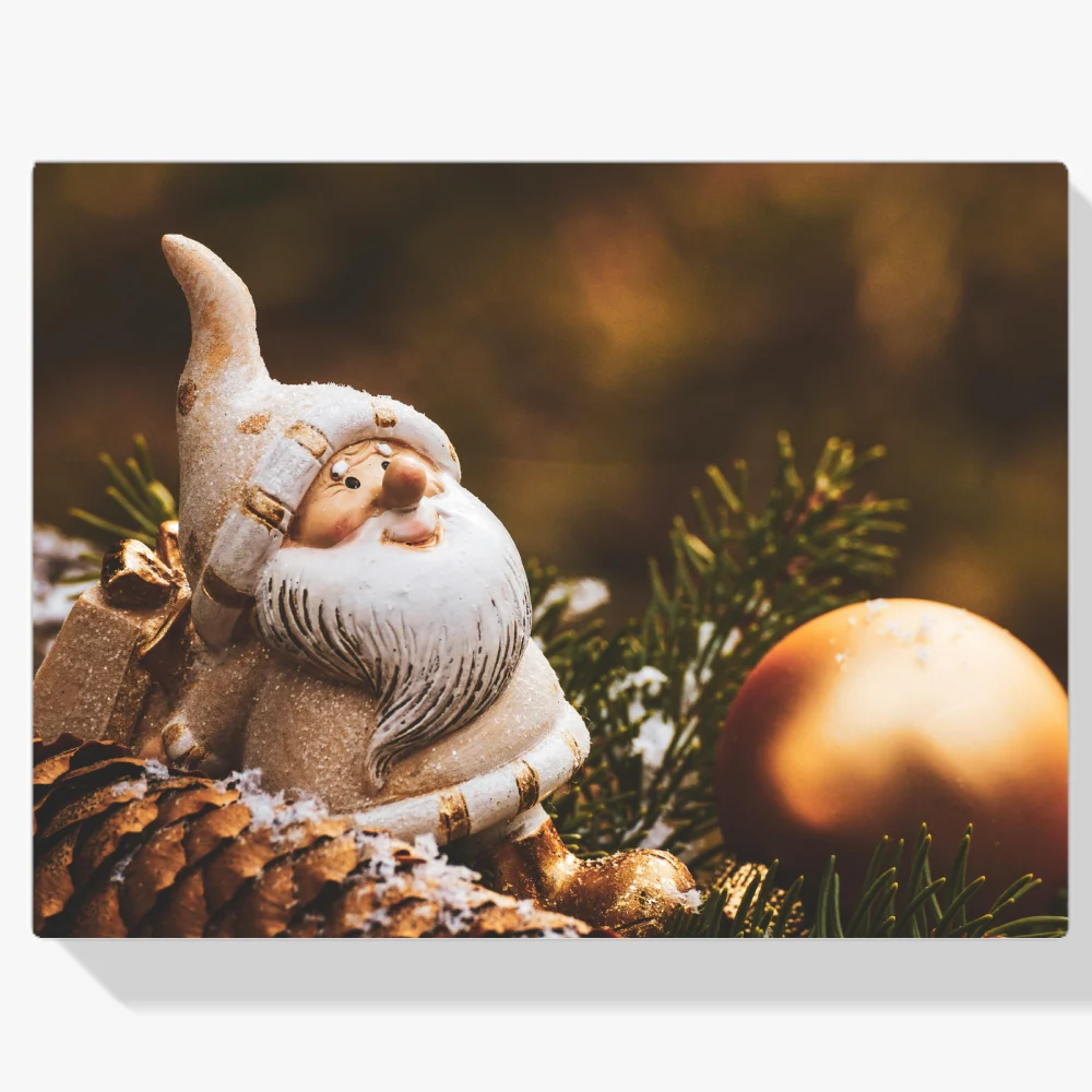 Pintura Diamante - Pequeño Papá Noel con bola de Navidad